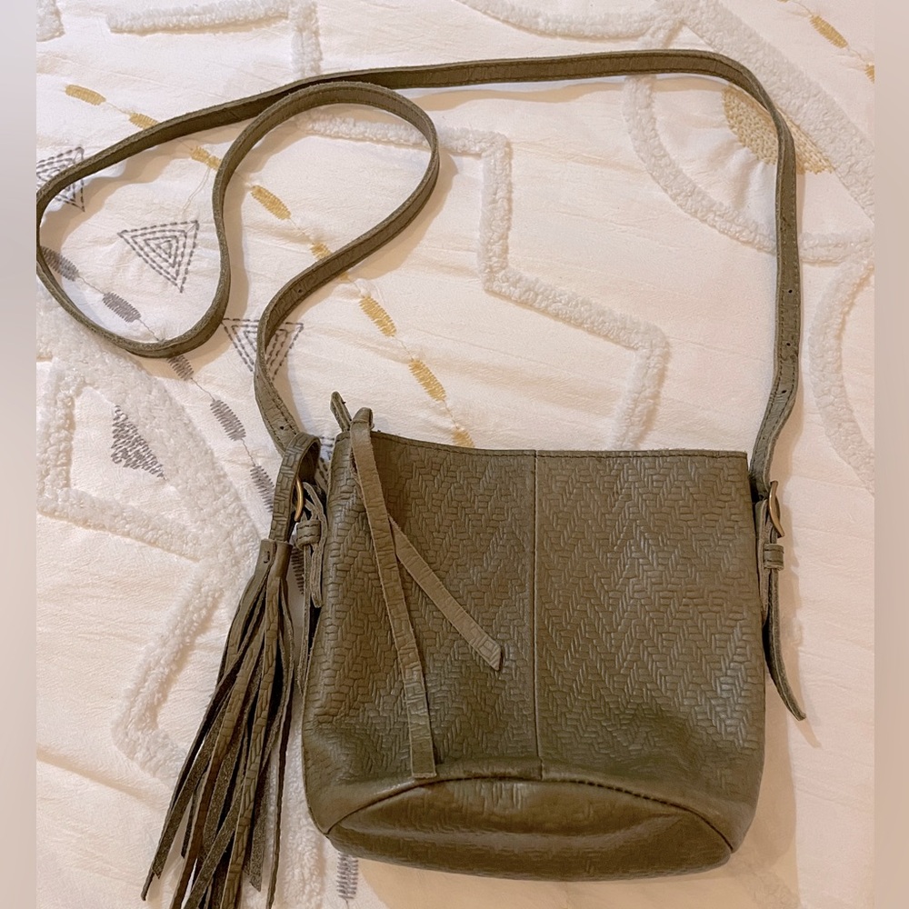 Margot olive green crossbody